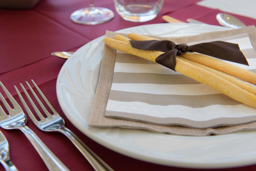 Hotel Ristorante La Marina Mhotelsgroup San Bartolomeo Al Mare Exterior foto